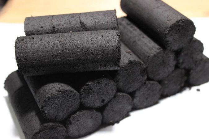 Cara Membuat Briket Kotoran Ternak untuk Energi Alternatif